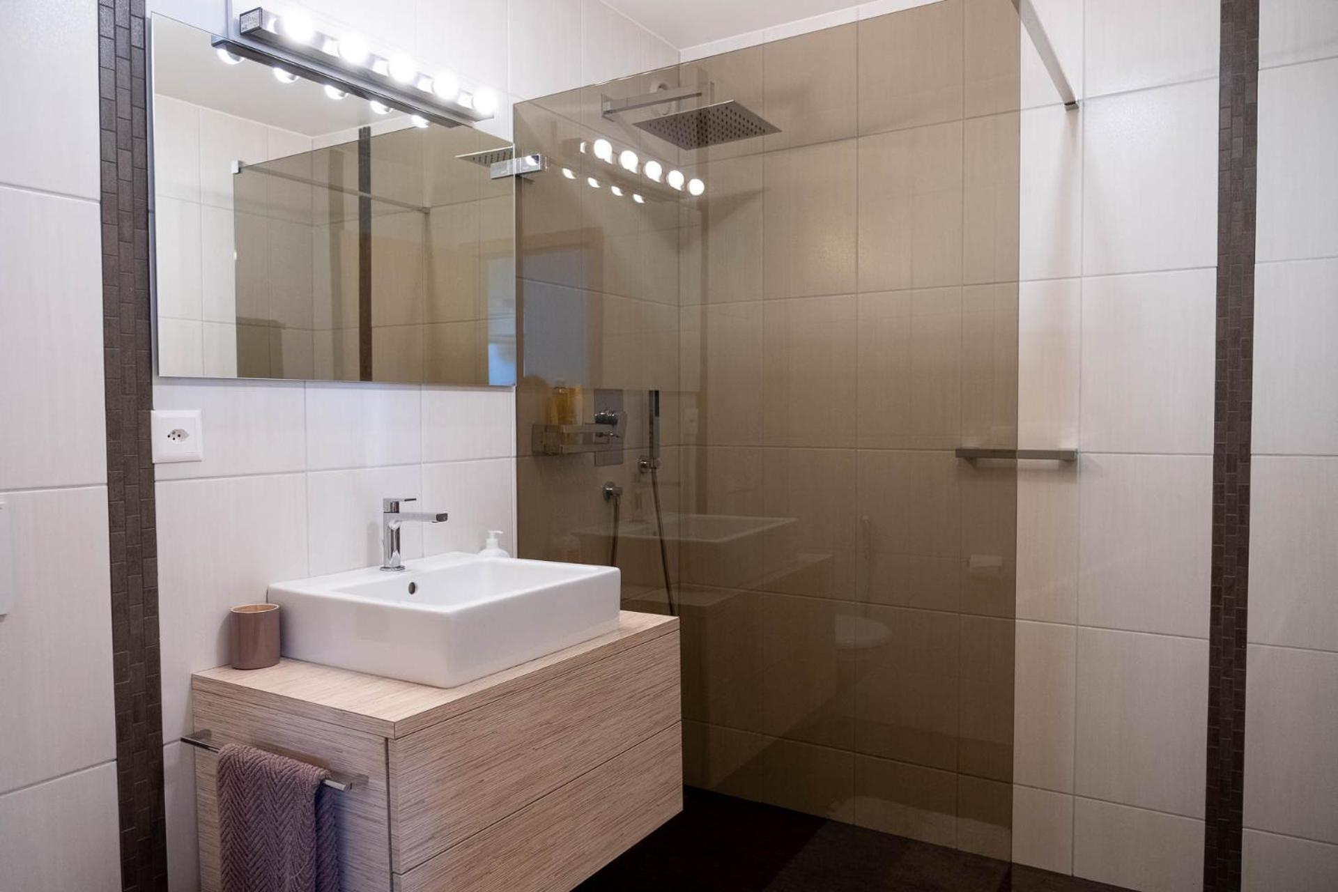 Family Apartment Near The Train Station Веве Экстерьер фото